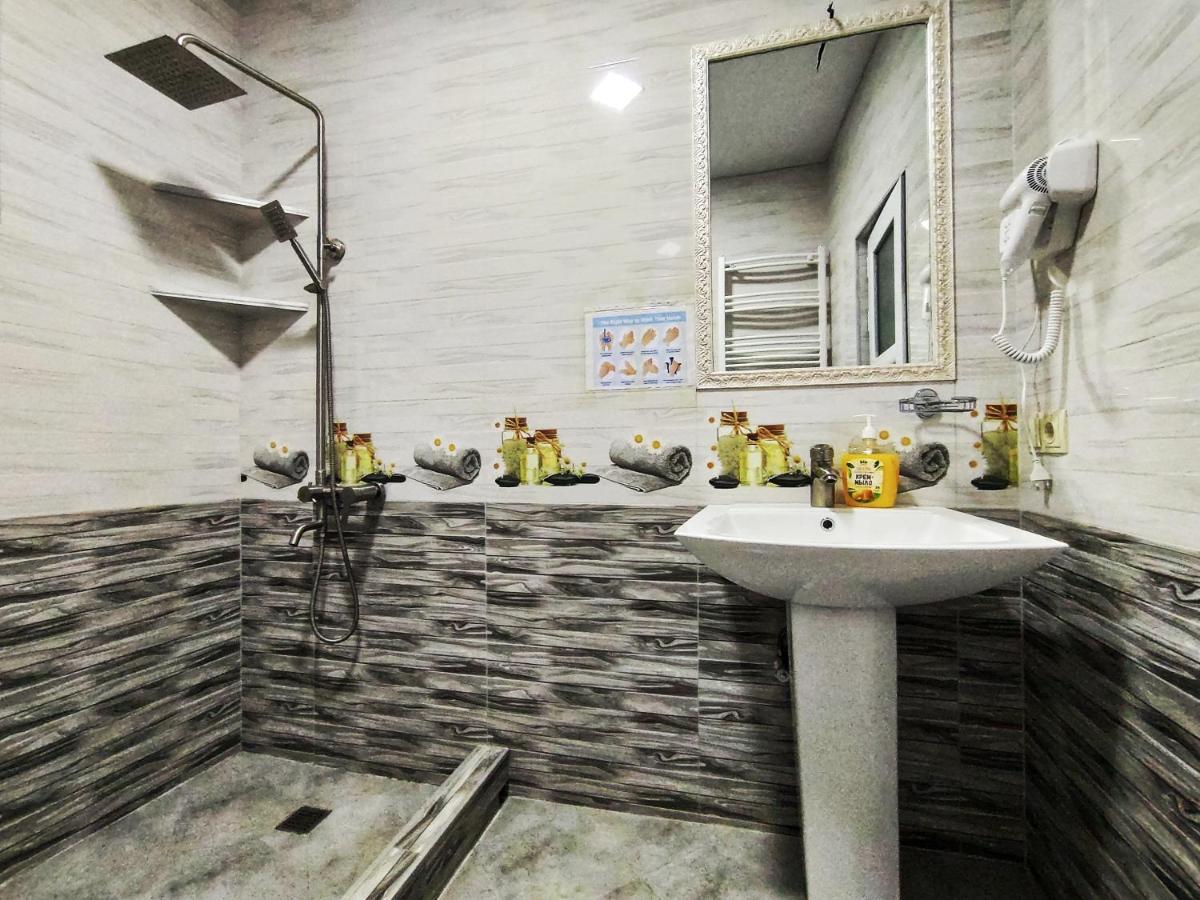 Sophia'S Guesthouse Kazbegi Eksteriør bilde