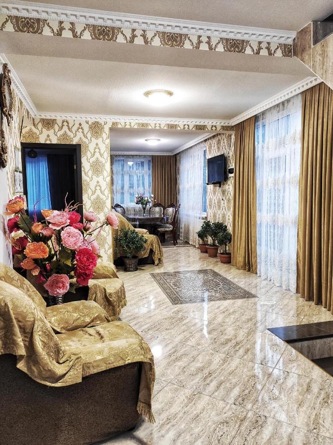 Sophia'S Guesthouse Kazbegi Eksteriør bilde